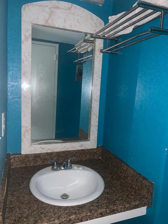 Seminole Inn Donalsonville エクステリア 写真