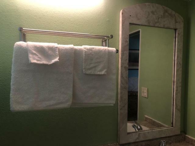 Seminole Inn Donalsonville エクステリア 写真